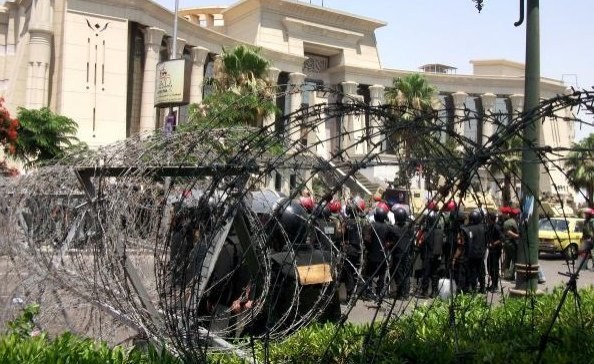 Egypt Violates Own Law By Adding 2 Years to Alaa Abdelfattah’s Prison Term Egypt Violates Own Law By Adding 2 Years to Alaa Abdelfattah’s Prison Term