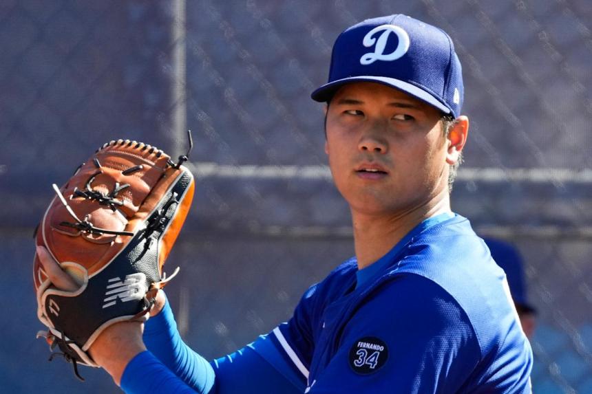Dodgers’ Shohei Ohtani hits 92-94 mph in 14-pitch bullpen session, making Dave Roberts optimistic Dodgers’ Shohei Ohtani hits 92-94 mph in 14-pitch bullpen session, making Dave Roberts optimistic