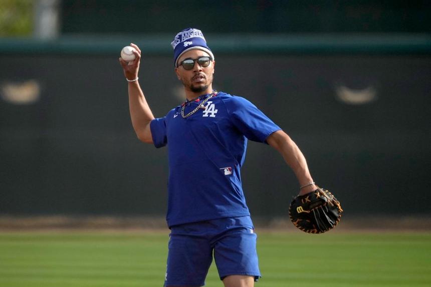 3 storylines to follow as the Dodgers open spring training 3 storylines to follow as the Dodgers open spring training