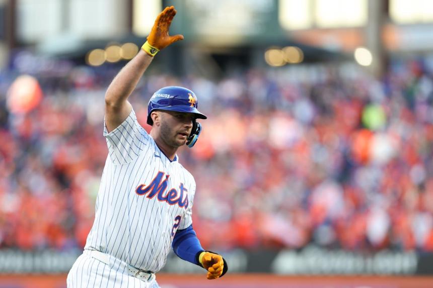 Pete Alonso reportedly returns to Mets on 2-year, million deal Pete Alonso reportedly returns to Mets on 2-year, million deal