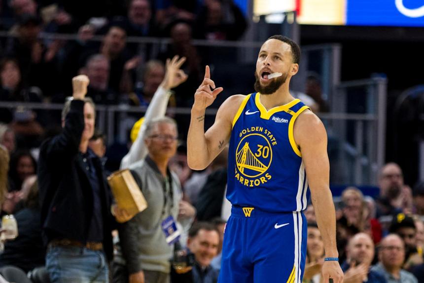 Stephen Curry becomes first NBA player to reach 4,000 3-pointers Stephen Curry becomes first NBA player to reach 4,000 3-pointers