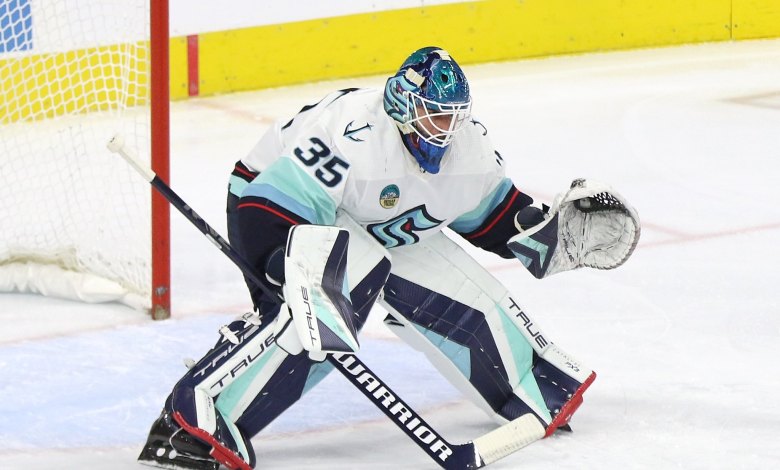 Kraken Blank Canucks 5-0-Hockey Writer-Seattle Cleken Kraken Blank Canucks 5-0-Hockey Writer-Seattle Cleken
