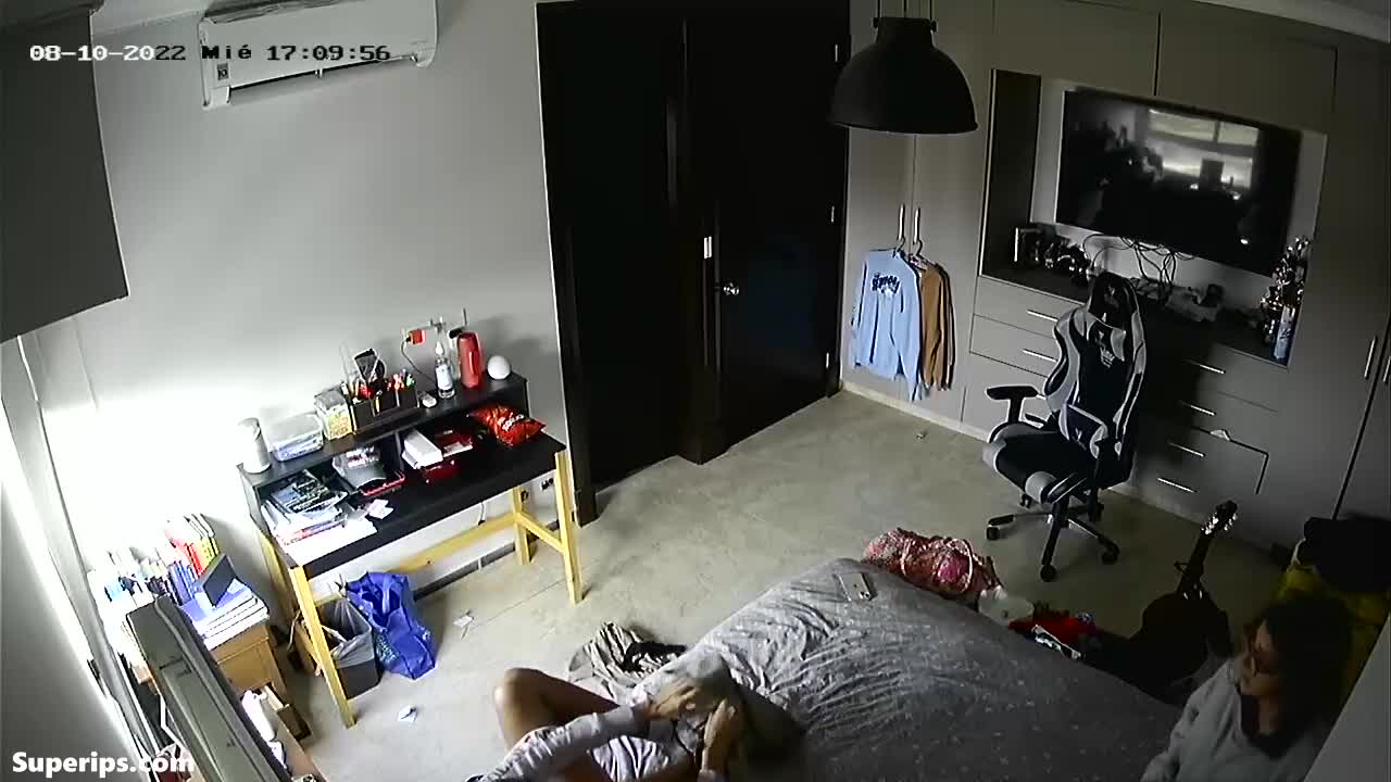 IPCAM – Italian girl gets fucked by her stepbrother IPCAM – Italian girl gets fucked by her stepbrother