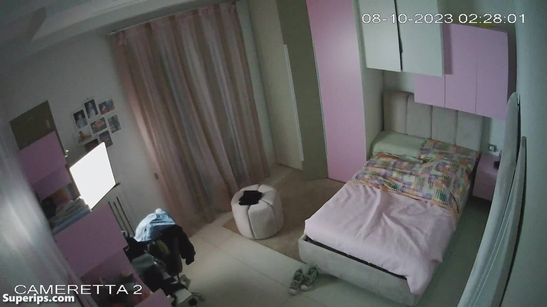 IPCAM – Italian teenage sisters change clothes IPCAM – Italian teenage sisters change clothes