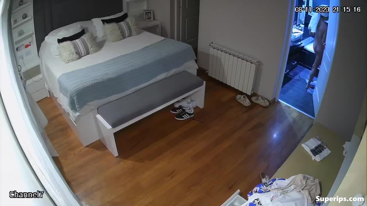 IPCAM – Pretty French girl is naked in her room IPCAM – Pretty French girl is naked in her room