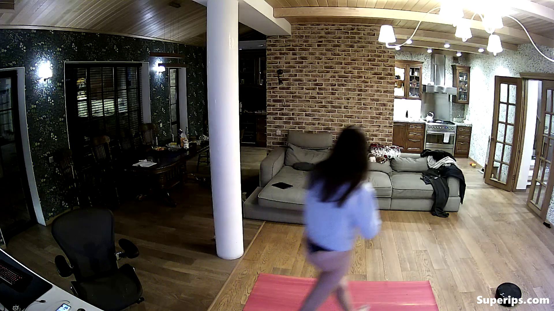 IPCAM – American girl does yoga in her underwear IPCAM – American girl does yoga in her underwear