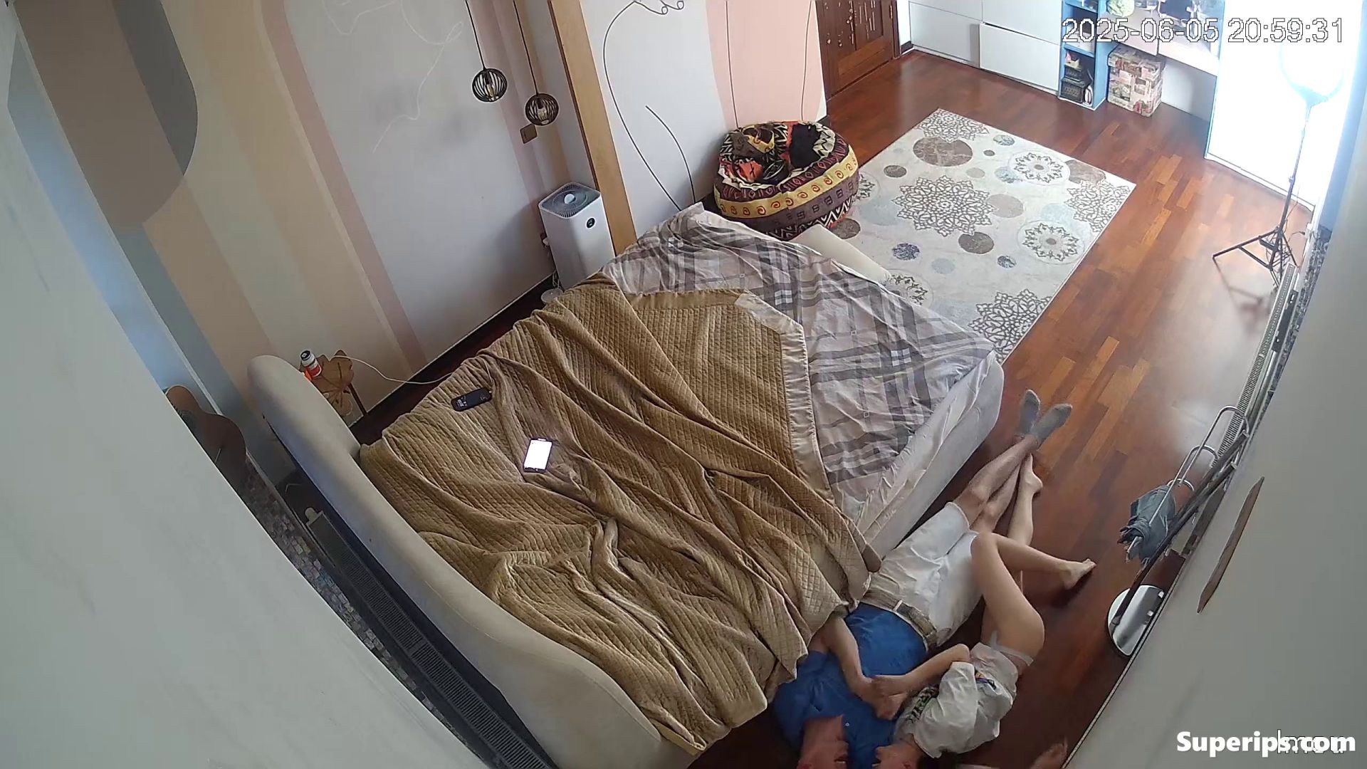 IPCAM – Petite German girl is groped on the floor IPCAM – Petite German girl is groped on the floor