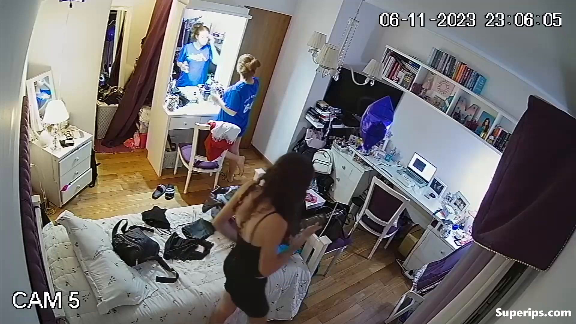 IPCAM – German sisters change their clothes IPCAM – German sisters change their clothes