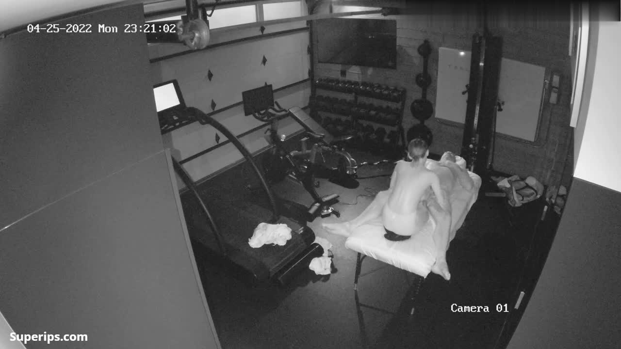 IPCAM – Rich American man gets a sex massage IPCAM – Rich American man gets a sex massage