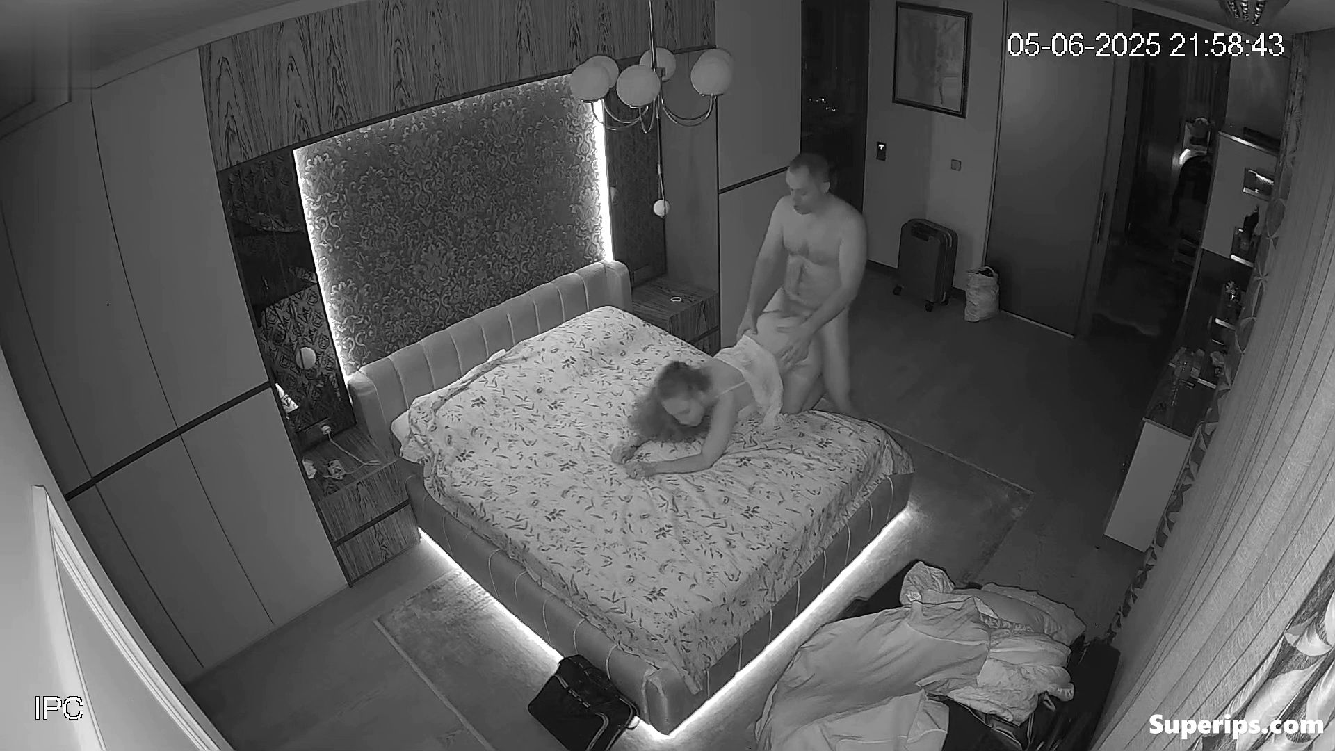 IPCAM – Hot Arab MILF gets fucked doggy style IPCAM – Hot Arab MILF gets fucked doggy style