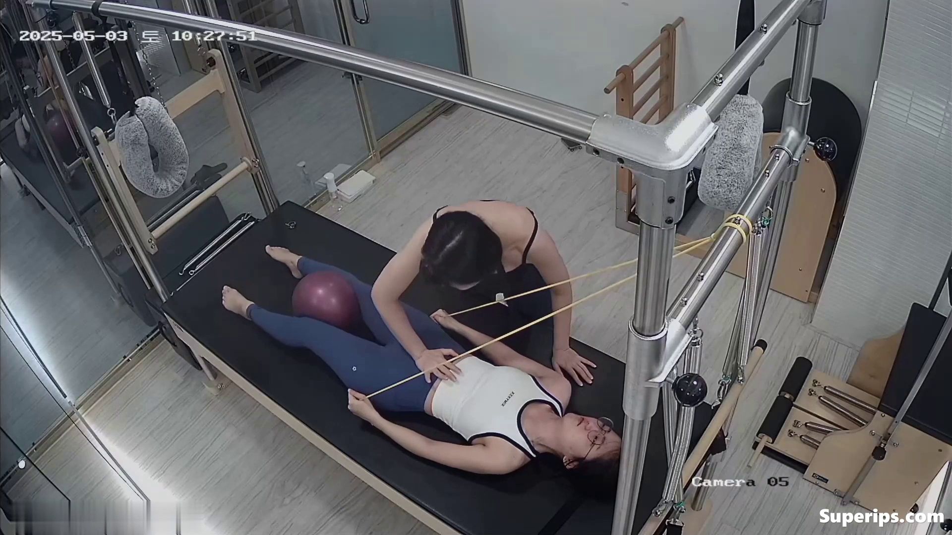 IPCAM – Cute Korean girls do exercise IPCAM – Cute Korean girls do exercise