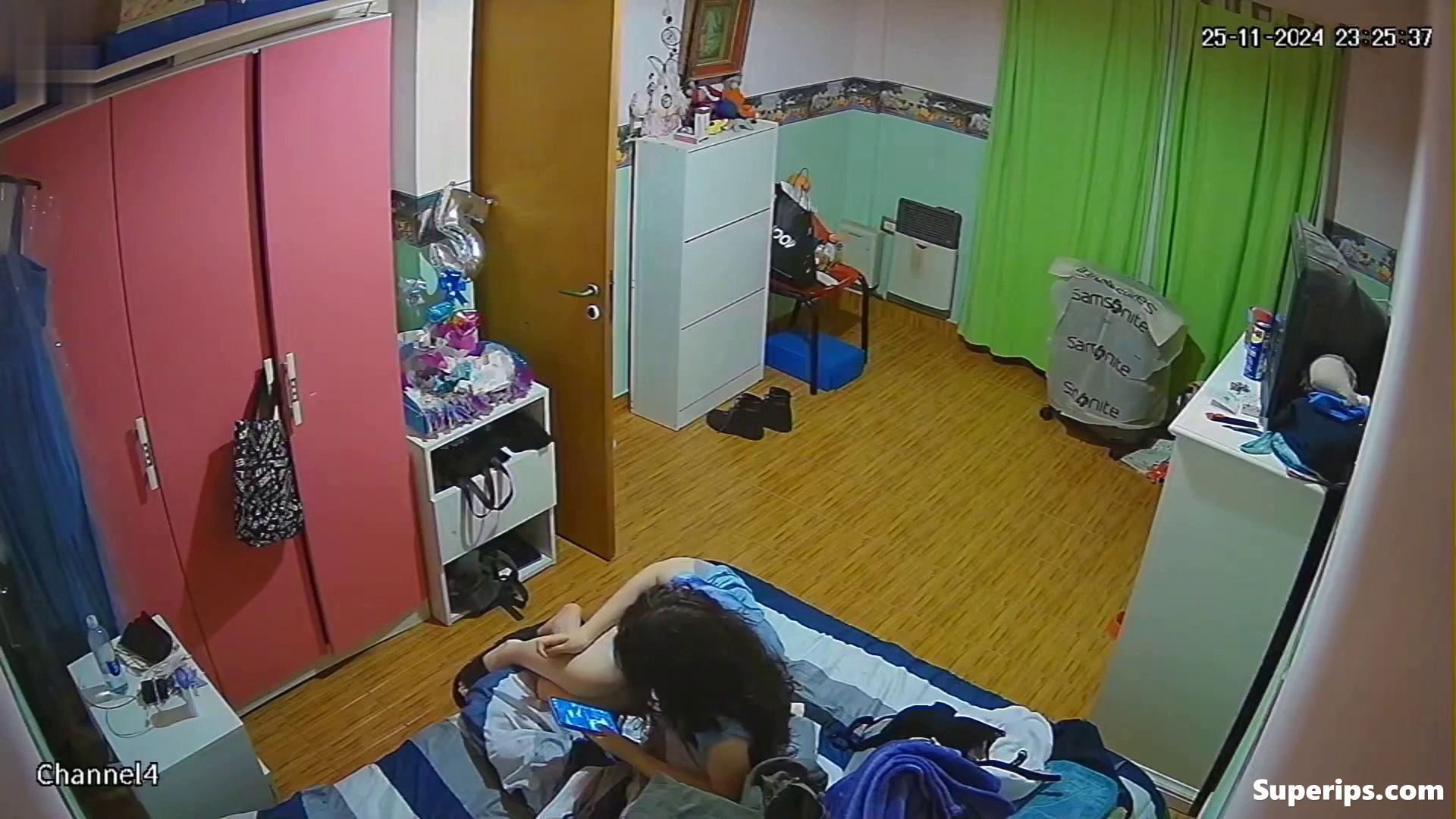 IPCAM – Italian college girl changes her panties IPCAM – Italian college girl changes her panties