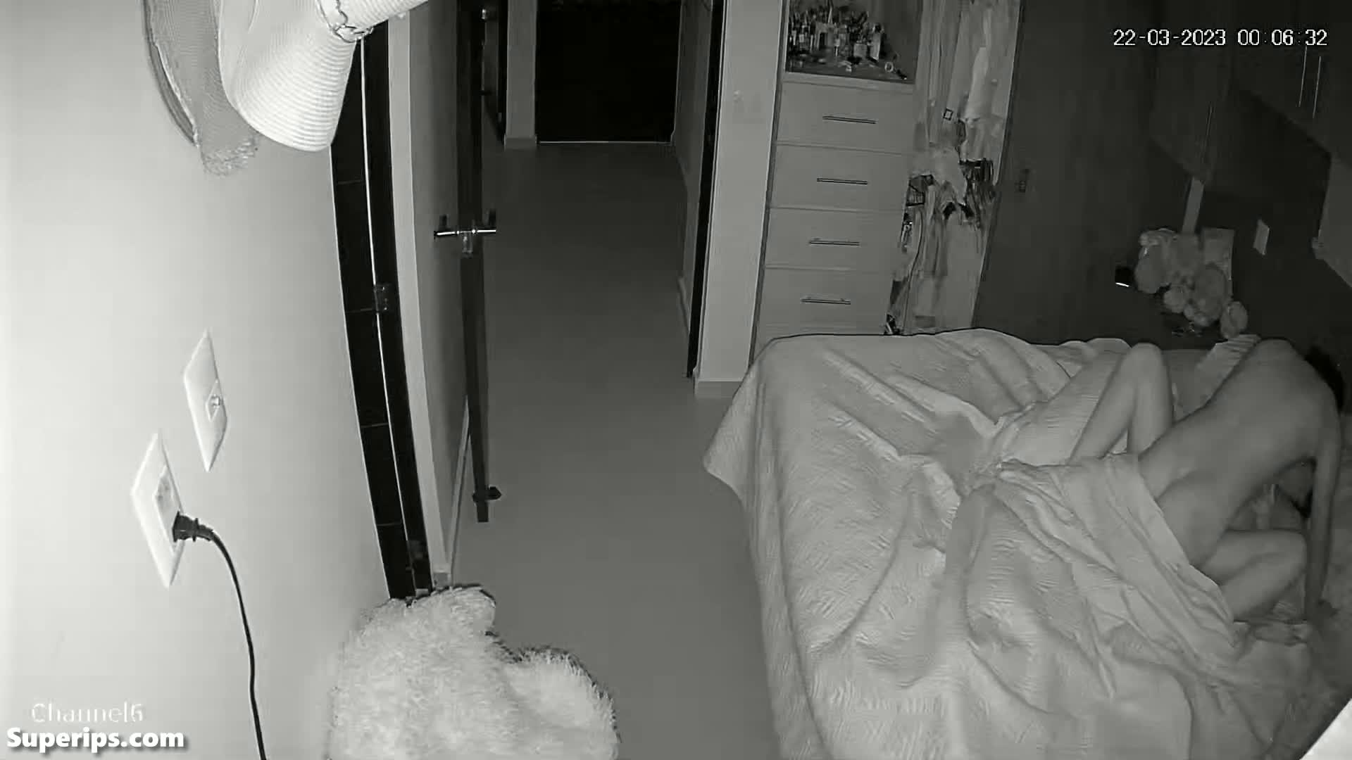 IPCAM – Cute young girl gets brutally fucked in the dark IPCAM – Cute young girl gets brutally fucked in the dark