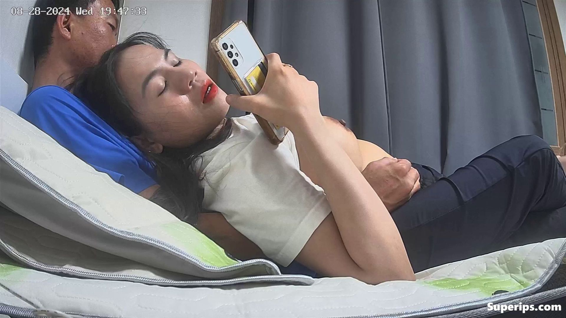 IPCAM – Petite Asian woman gets her breasts groped IPCAM – Petite Asian woman gets her breasts groped