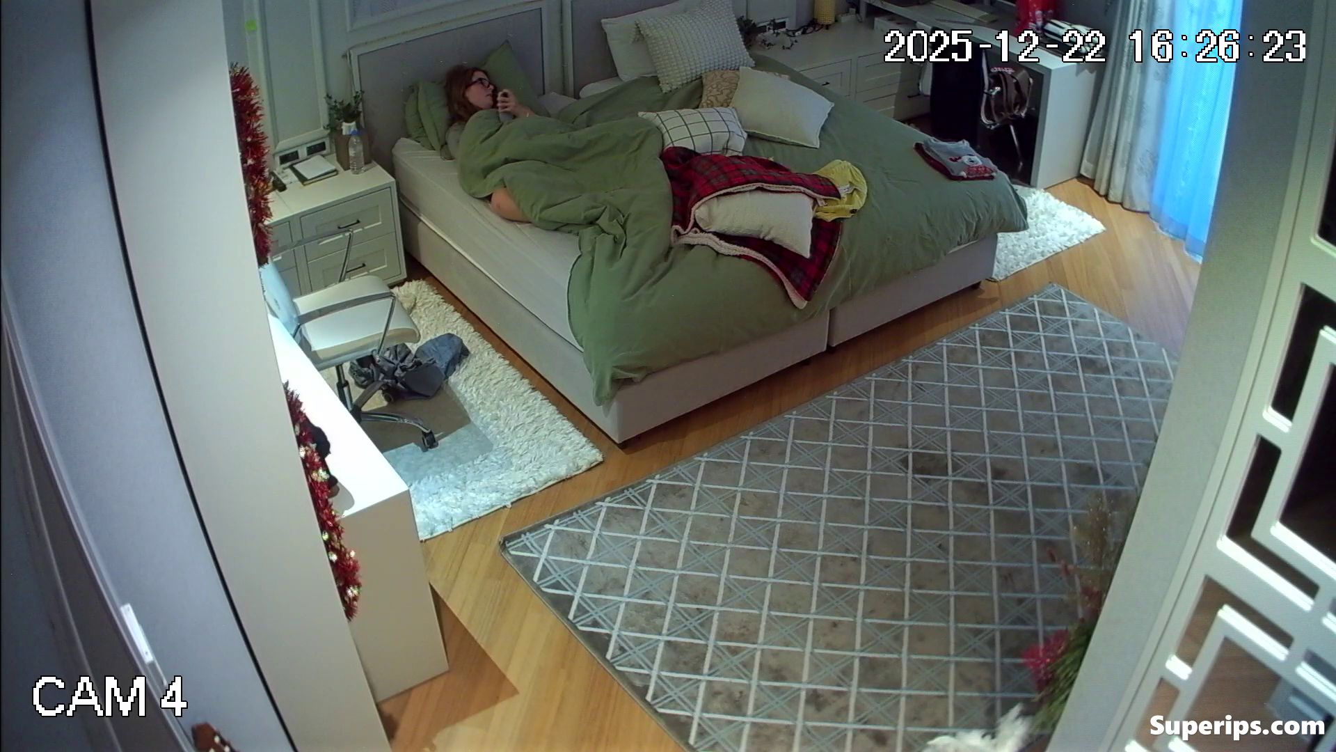 IPCAM – Sweet nerdy girl masturbates in secret IPCAM – Sweet nerdy girl masturbates in secret