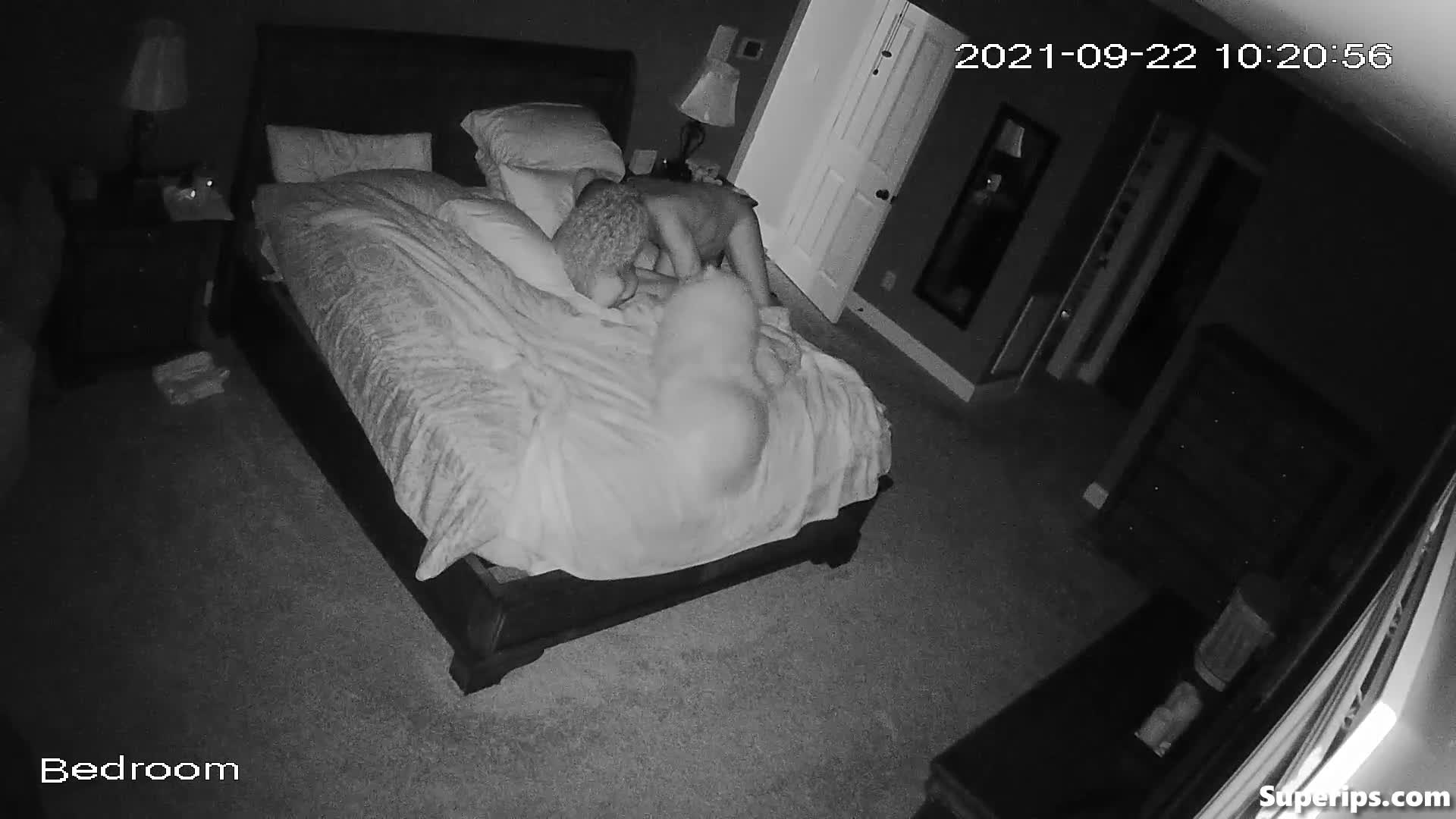 IPCAM – Married American couple fucks in the dark IPCAM – Married American couple fucks in the dark