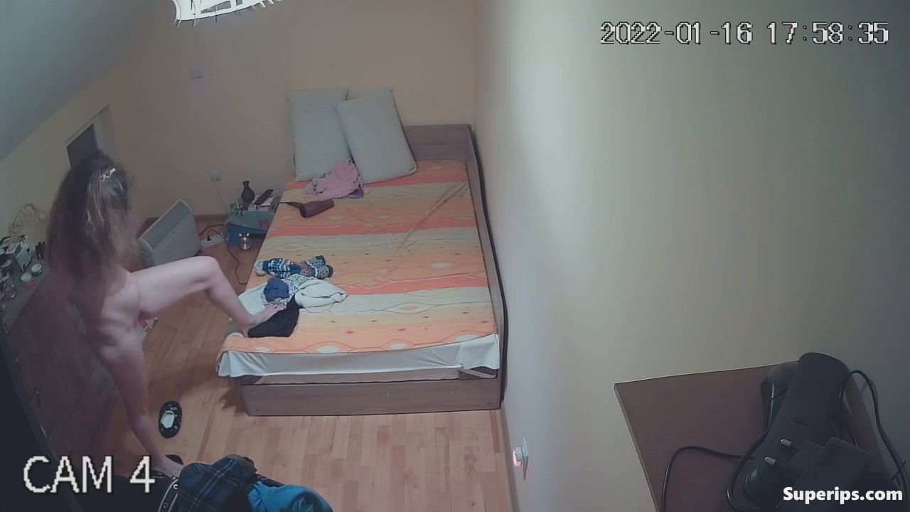 IPCAM – German busty girl gets dressed in her room IPCAM – German busty girl gets dressed in her room