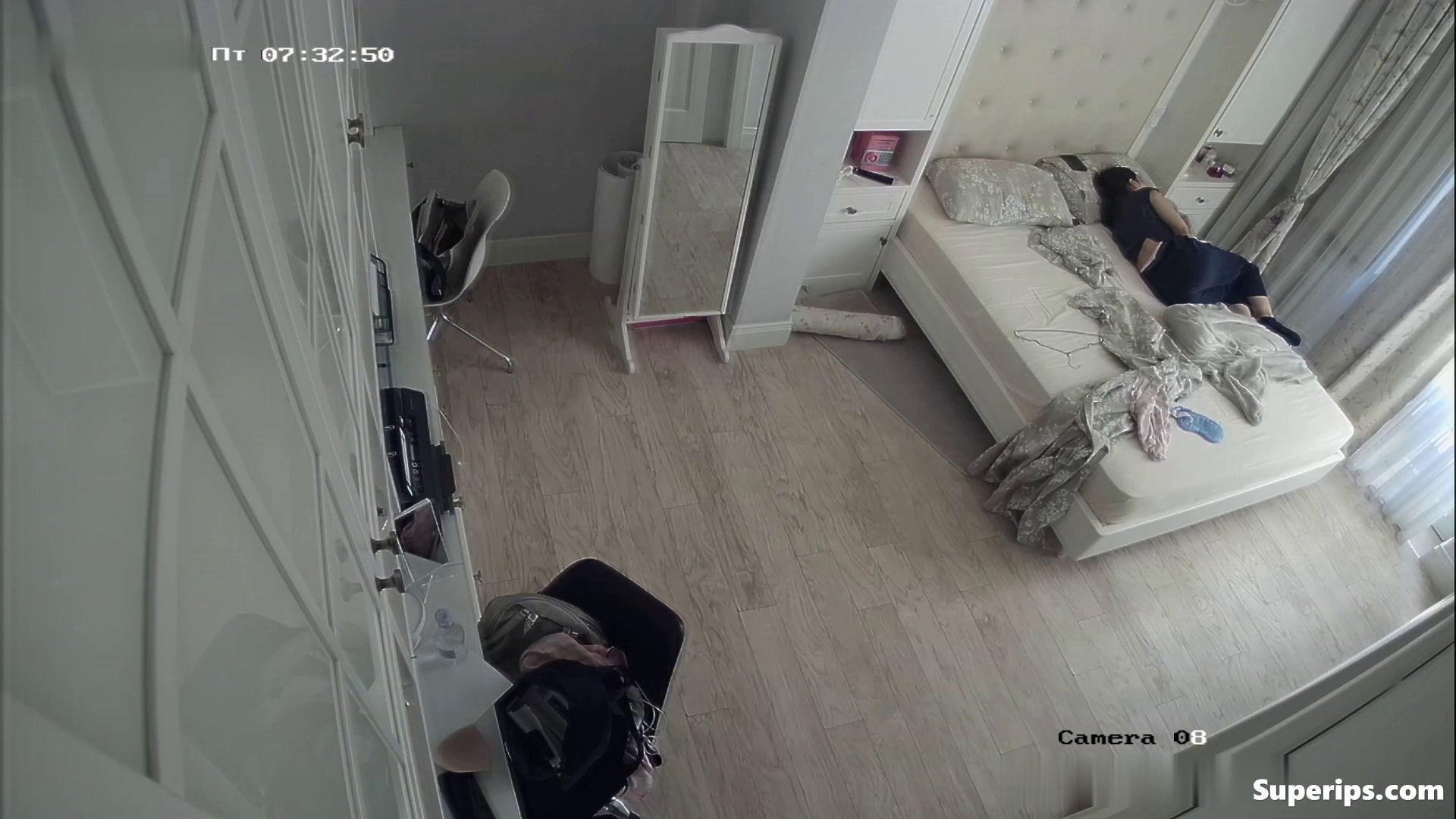 IPCAM – Russian teenage sisters changing clothes IPCAM – Russian teenage sisters changing clothes