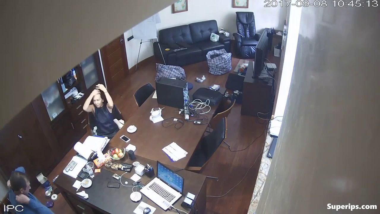 IPCAM – French secretary gets fucked by her boss IPCAM – French secretary gets fucked by her boss