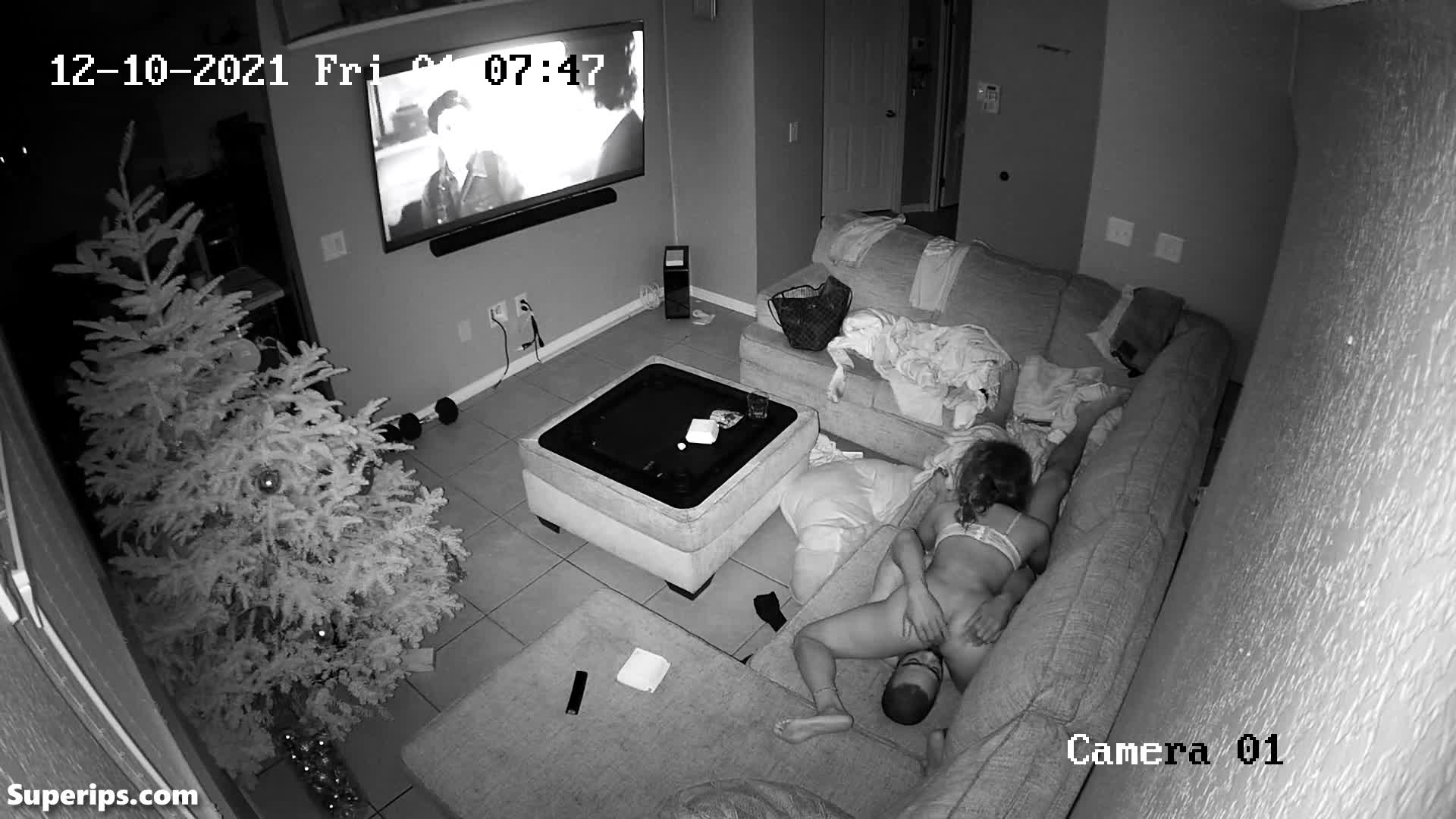 IPCAM – Young black American girl gets fucked on the couch IPCAM – Young black American girl gets fucked on the couch