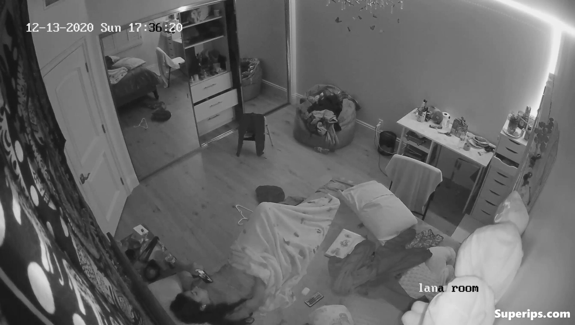 IPCAM – Brunette girl masturbates watching amateur porn IPCAM – Brunette girl masturbates watching amateur porn