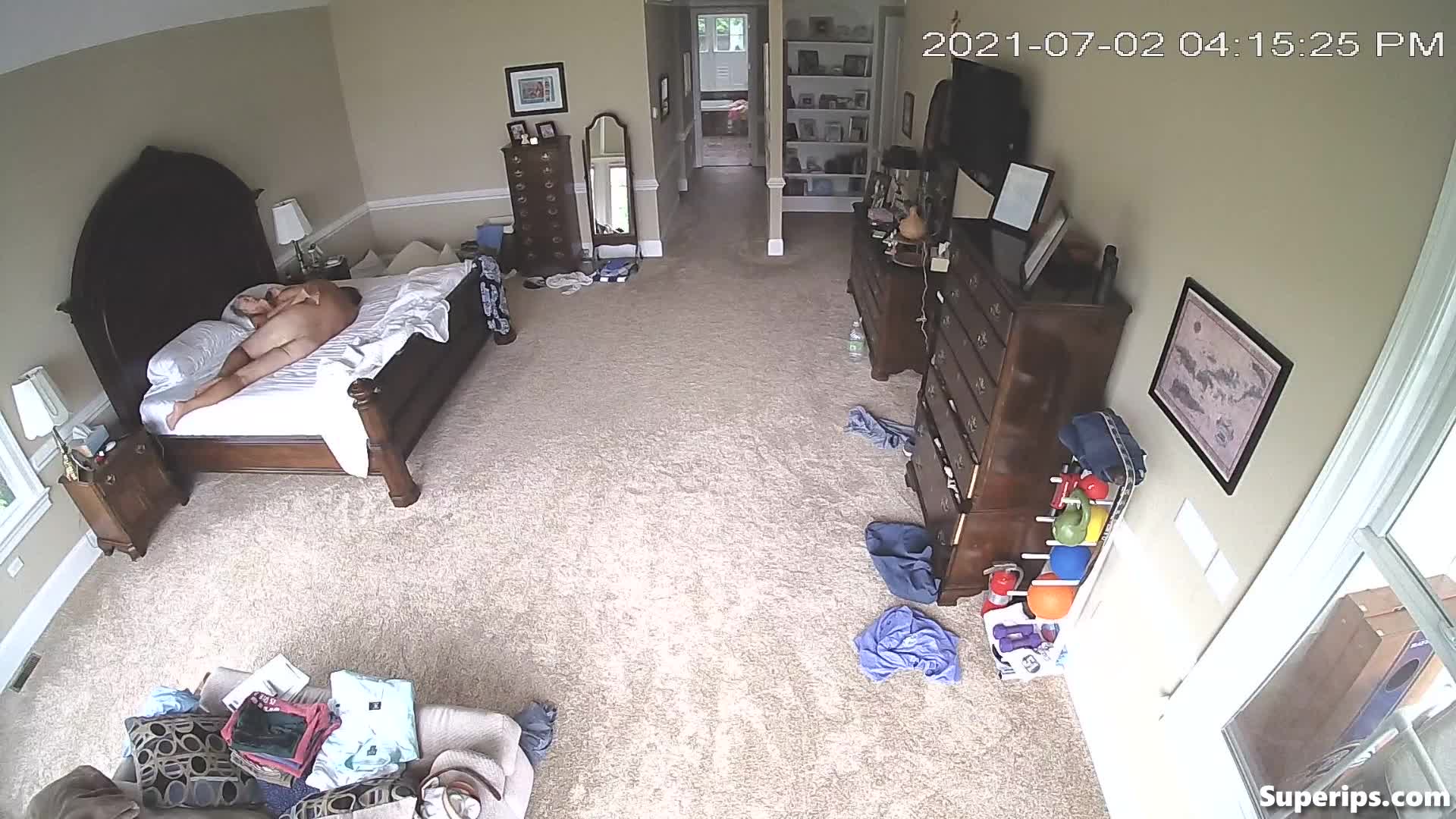 IPCAM – American tanned couple fucks on their bed IPCAM – American tanned couple fucks on their bed