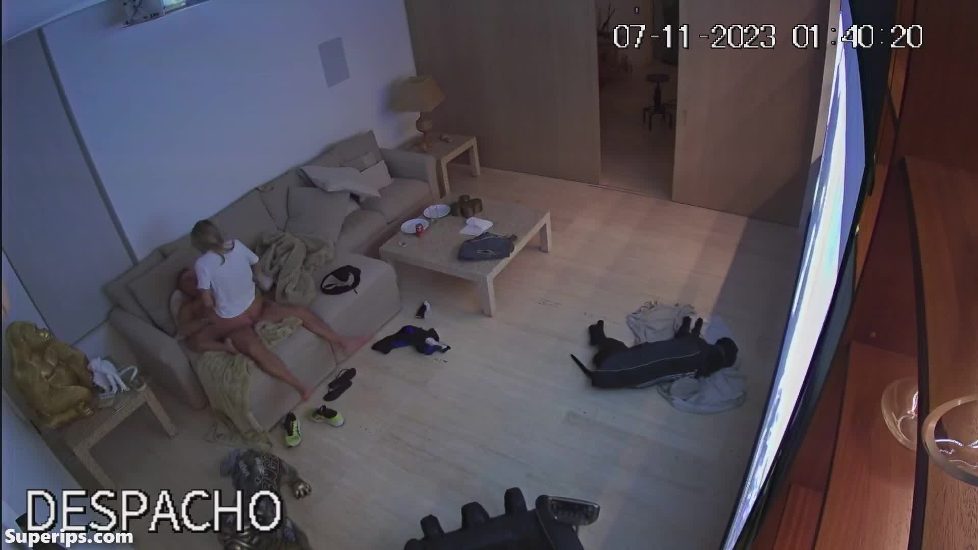 IPCAM – German blonde mother gets fucked hard on the couch IPCAM – German blonde mother gets fucked hard on the couch