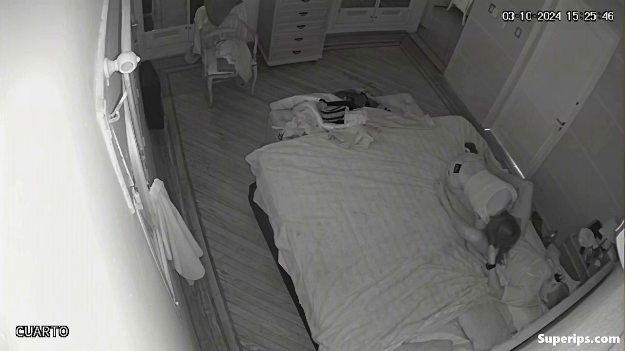 IPCAM – Petite busty woman gives a deep blowjob IPCAM – Petite busty woman gives a deep blowjob