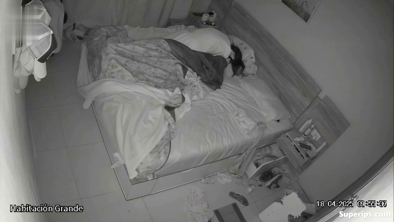 IPCAM – Hot Italian wife rides her husband hard IPCAM – Hot Italian wife rides her husband hard