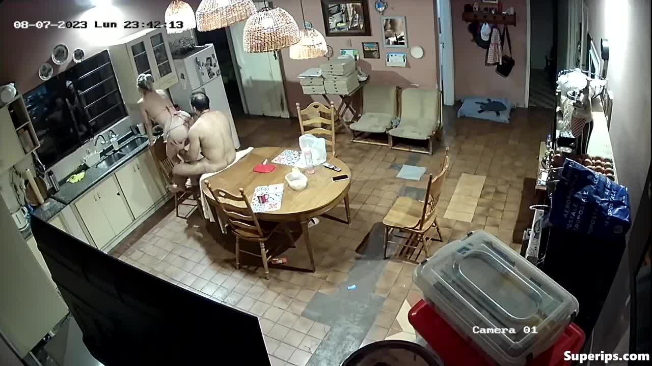 IPCAM – Mature European couple fucks in the kitchen IPCAM – Mature European couple fucks in the kitchen