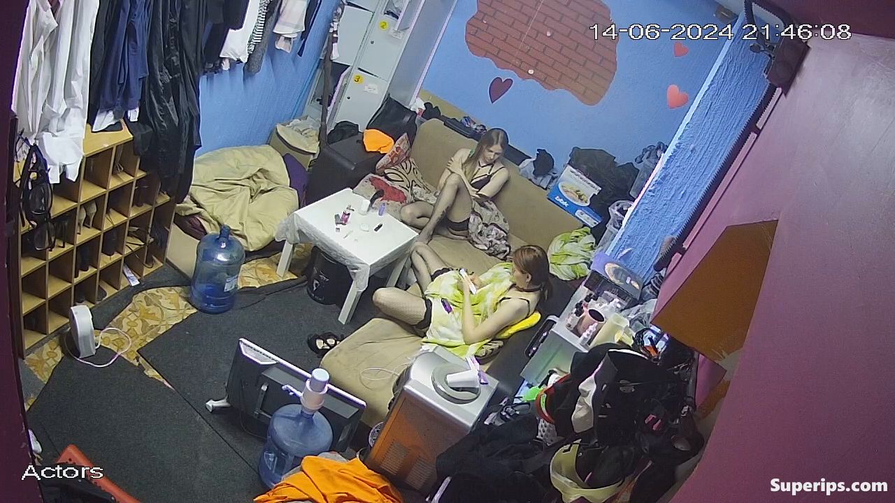 IPCAM – Beautiful German girls change their clothes IPCAM – Beautiful German girls change their clothes