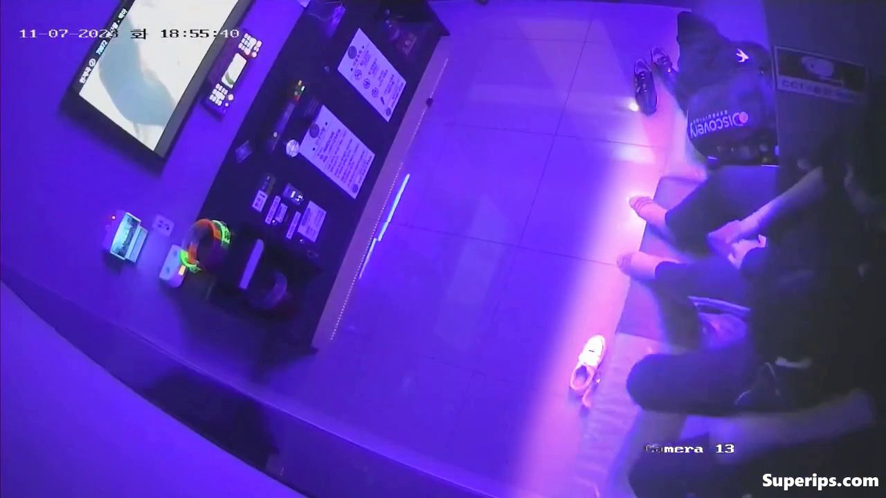 IPCAM – Petite Korean girl has sex in karaoke IPCAM – Petite Korean girl has sex in karaoke