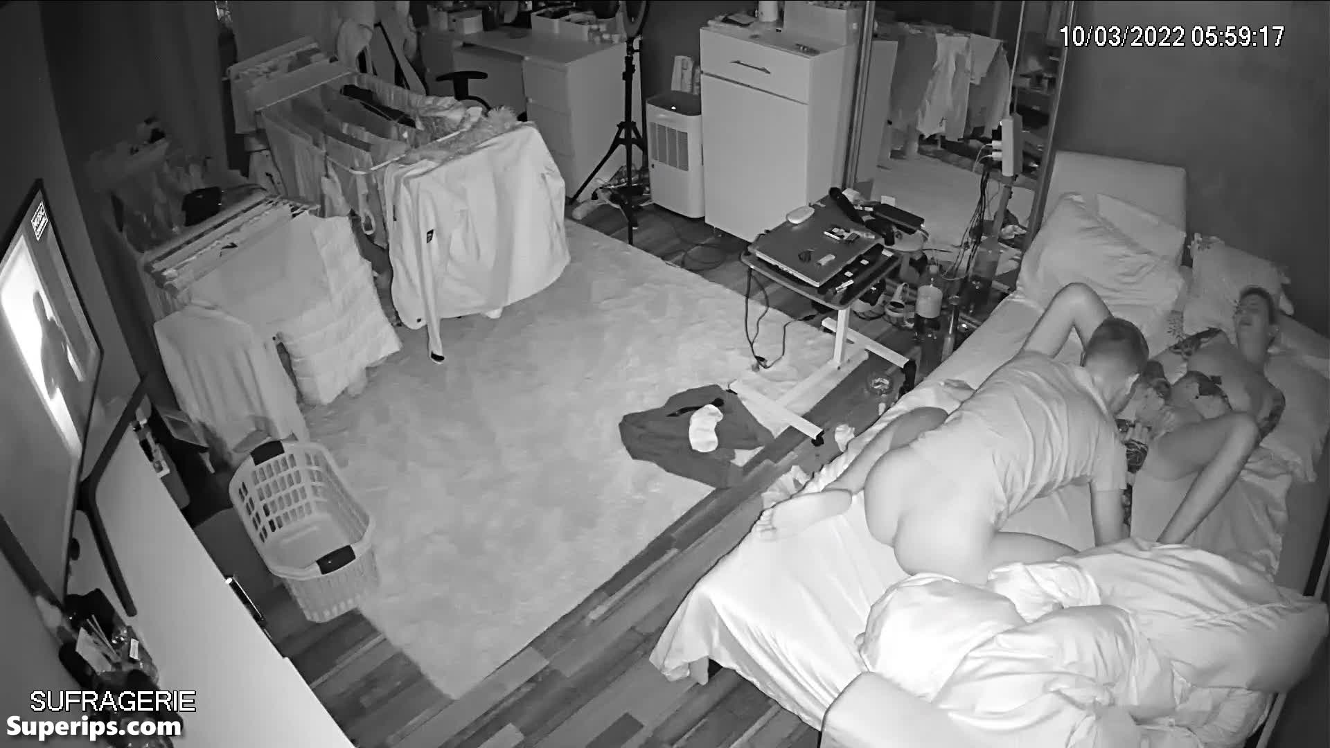 IPCAM – Stepbrother gropes his innocent teenage sister IPCAM – Stepbrother gropes his innocent teenage sister