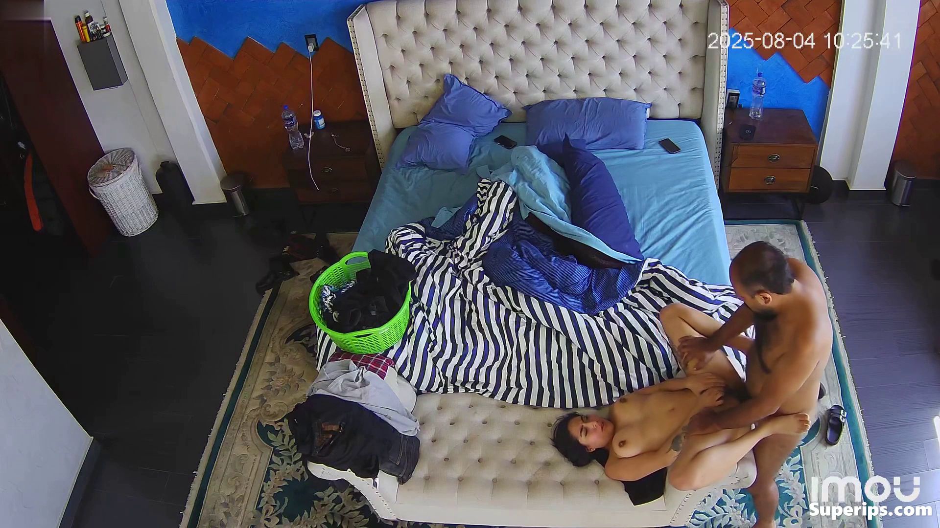 IPCAM – Petite Latina wife is penetrated to orgasm IPCAM – Petite Latina wife is penetrated to orgasm