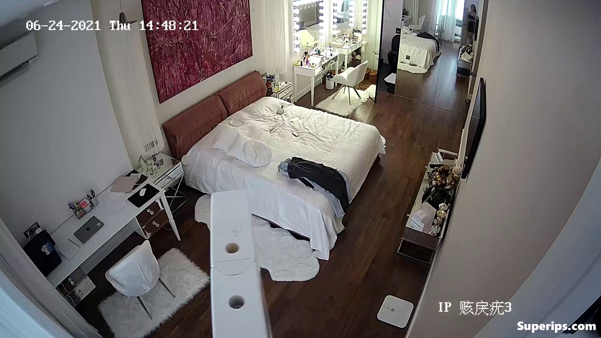 IPCAM – British busty girl gets dressed in her room IPCAM – British busty girl gets dressed in her room