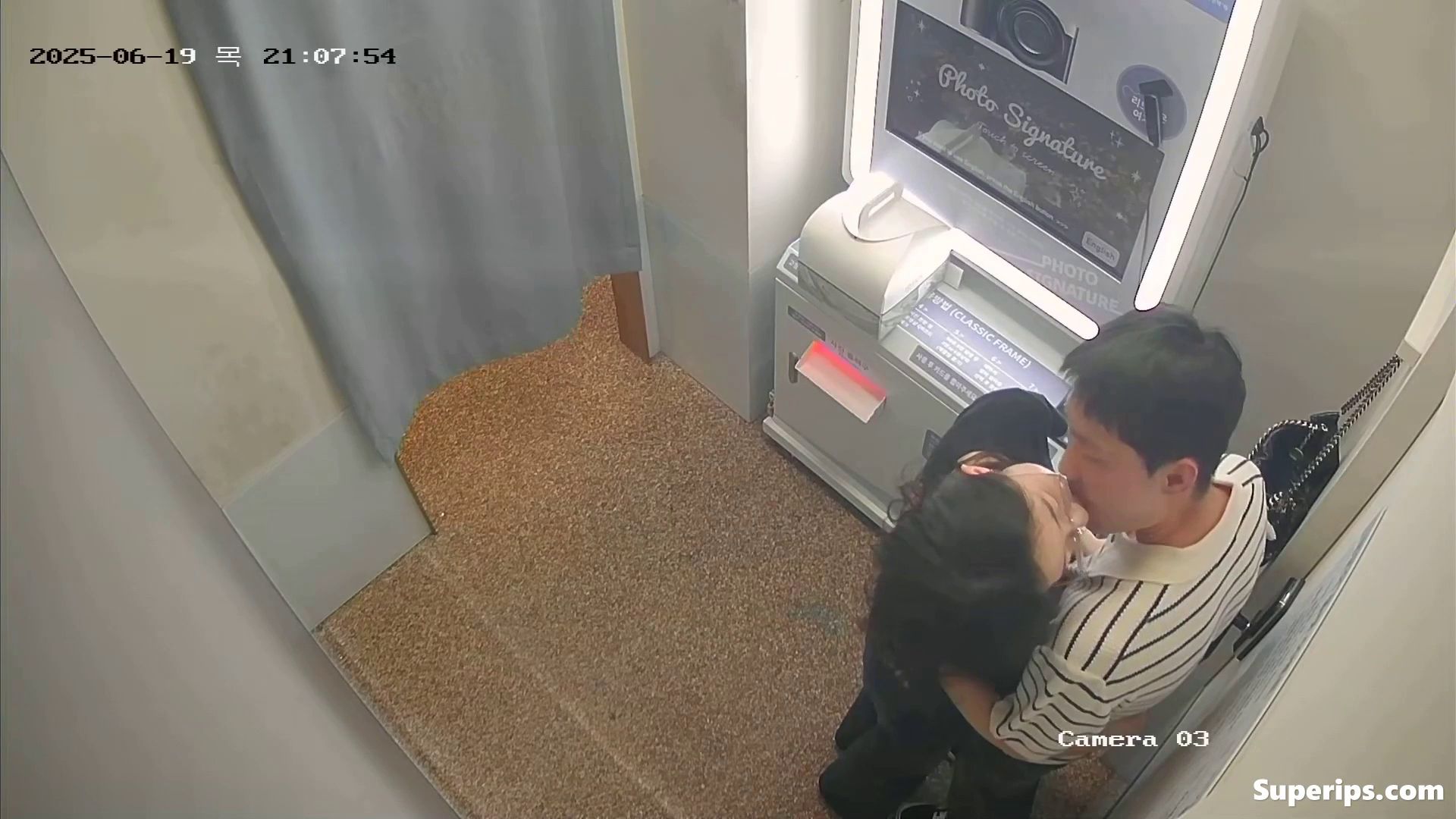 IPCAM – Compilation of hot Korean couples in public IPCAM – Compilation of hot Korean couples in public