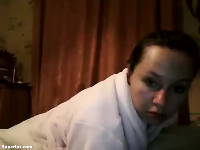 RAT Cam – Ukrainian girl rubs her pussy with the pillow RAT Cam – Ukrainian girl rubs her pussy with the pillow