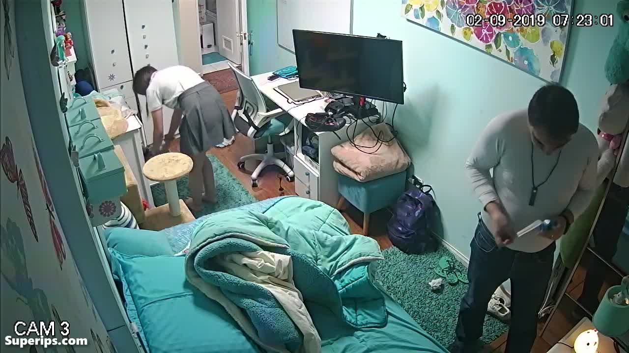 IPCAM – Pretty French teenager gets dressed for college IPCAM – Pretty French teenager gets dressed for college