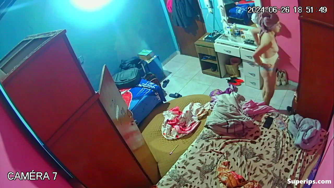 IPCAM – Poor teenage girl naked in her room IPCAM – Poor teenage girl naked in her room