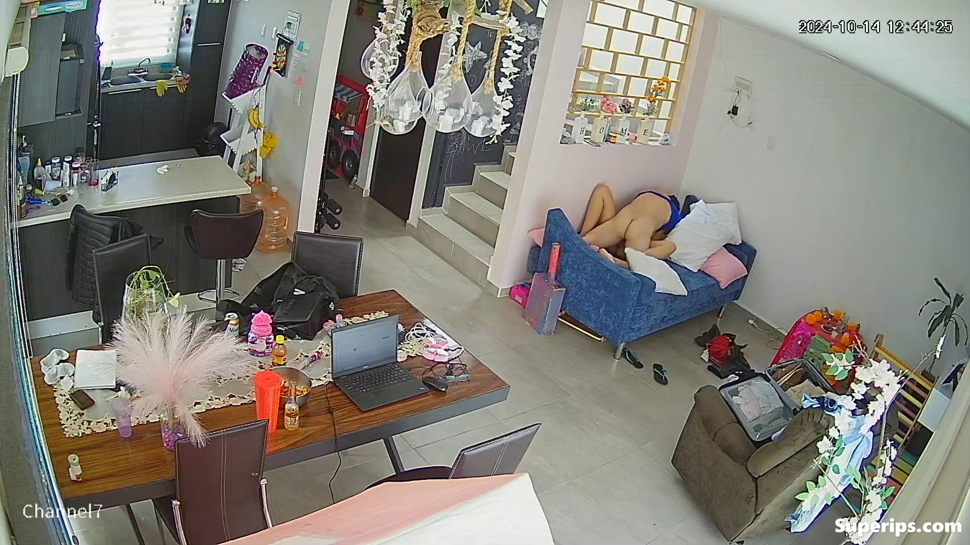 IPCAM – Young couple have sex in their living room IPCAM – Young couple have sex in their living room