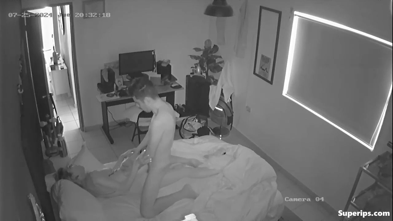 IPCAM – Hot blonde girl rides her boyfriend IPCAM – Hot blonde girl rides her boyfriend