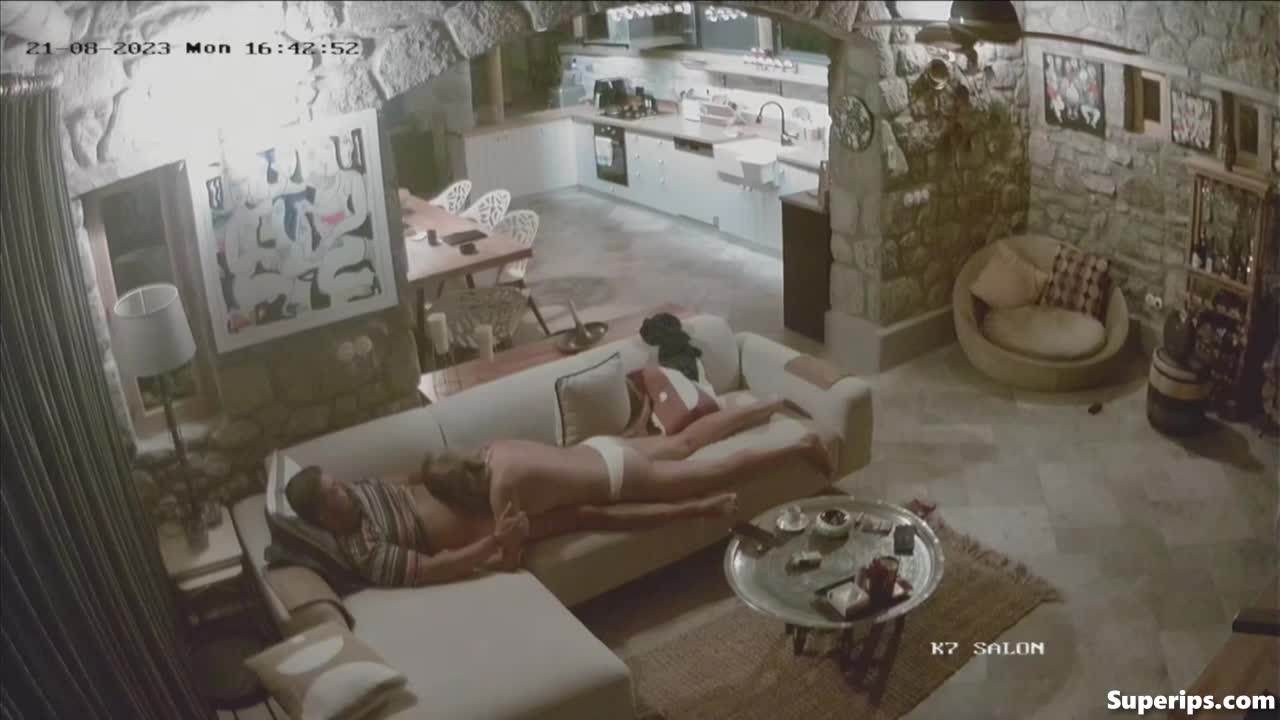 IPCAM – Mature Spanish couple fucks on the sofa IPCAM – Mature Spanish couple fucks on the sofa