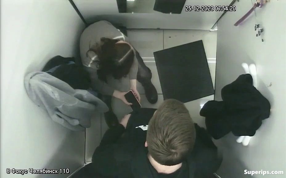 IPCAM – Russian girl gives a blowjob to her boyfriend IPCAM – Russian girl gives a blowjob to her boyfriend