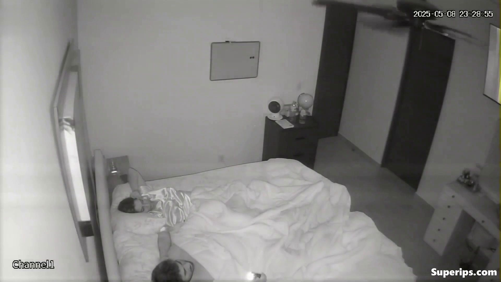 IPCAM – Latina MILF wife gets fucked under the sheets IPCAM – Latina MILF wife gets fucked under the sheets