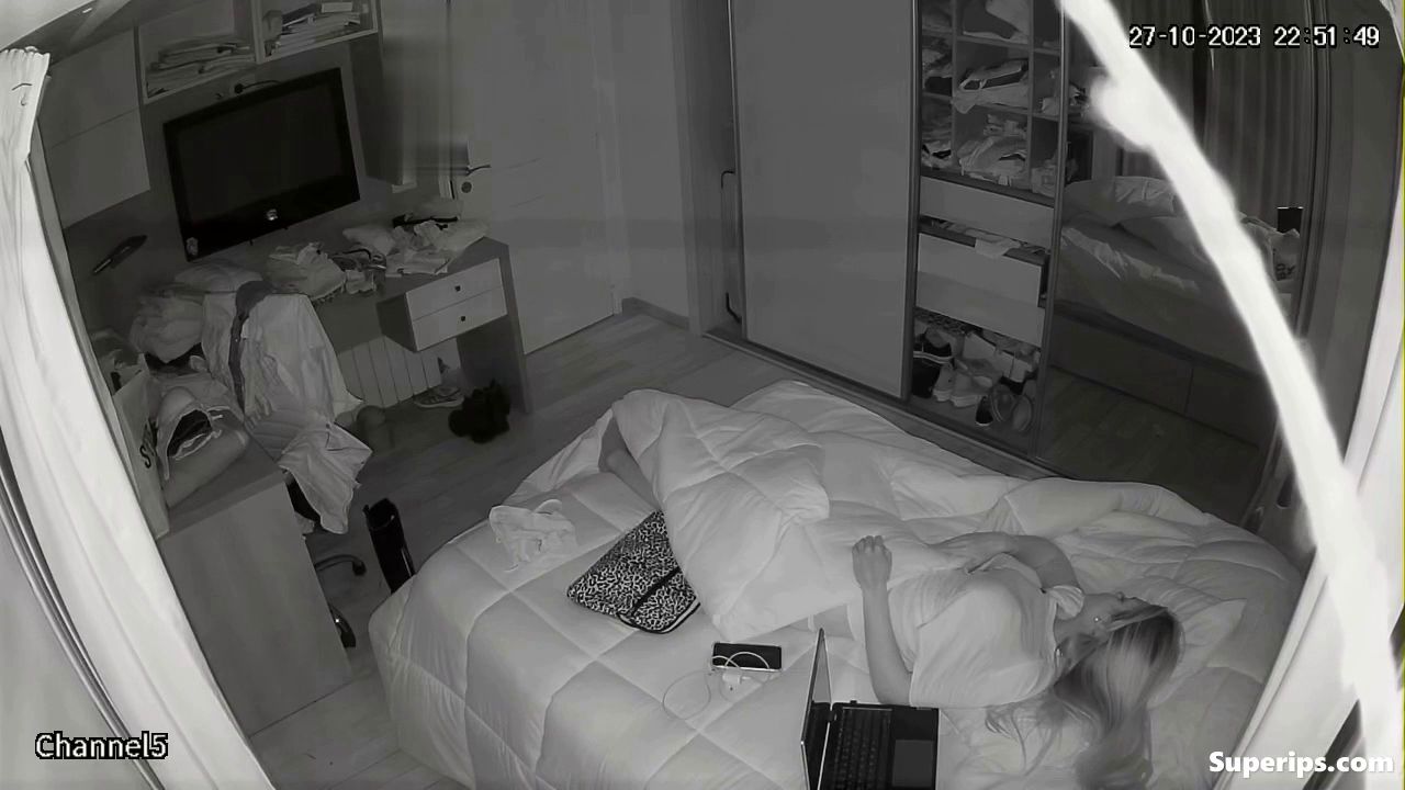 IPCAM – British college girl sleeps in a thong IPCAM – British college girl sleeps in a thong