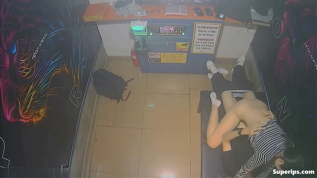 IPCAM – Cute Korean girl has sex in karaoke IPCAM – Cute Korean girl has sex in karaoke