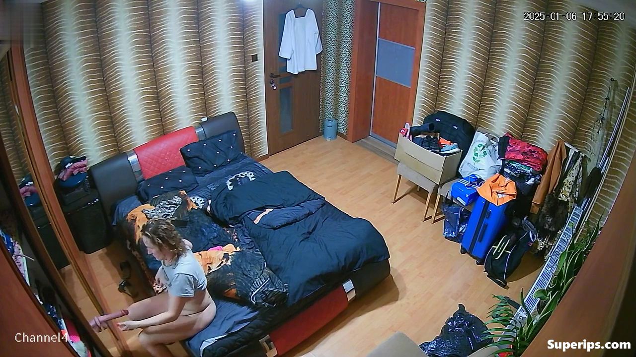 IPCAM – German mom masturbates with mechanical dildo IPCAM – German mom masturbates with mechanical dildo