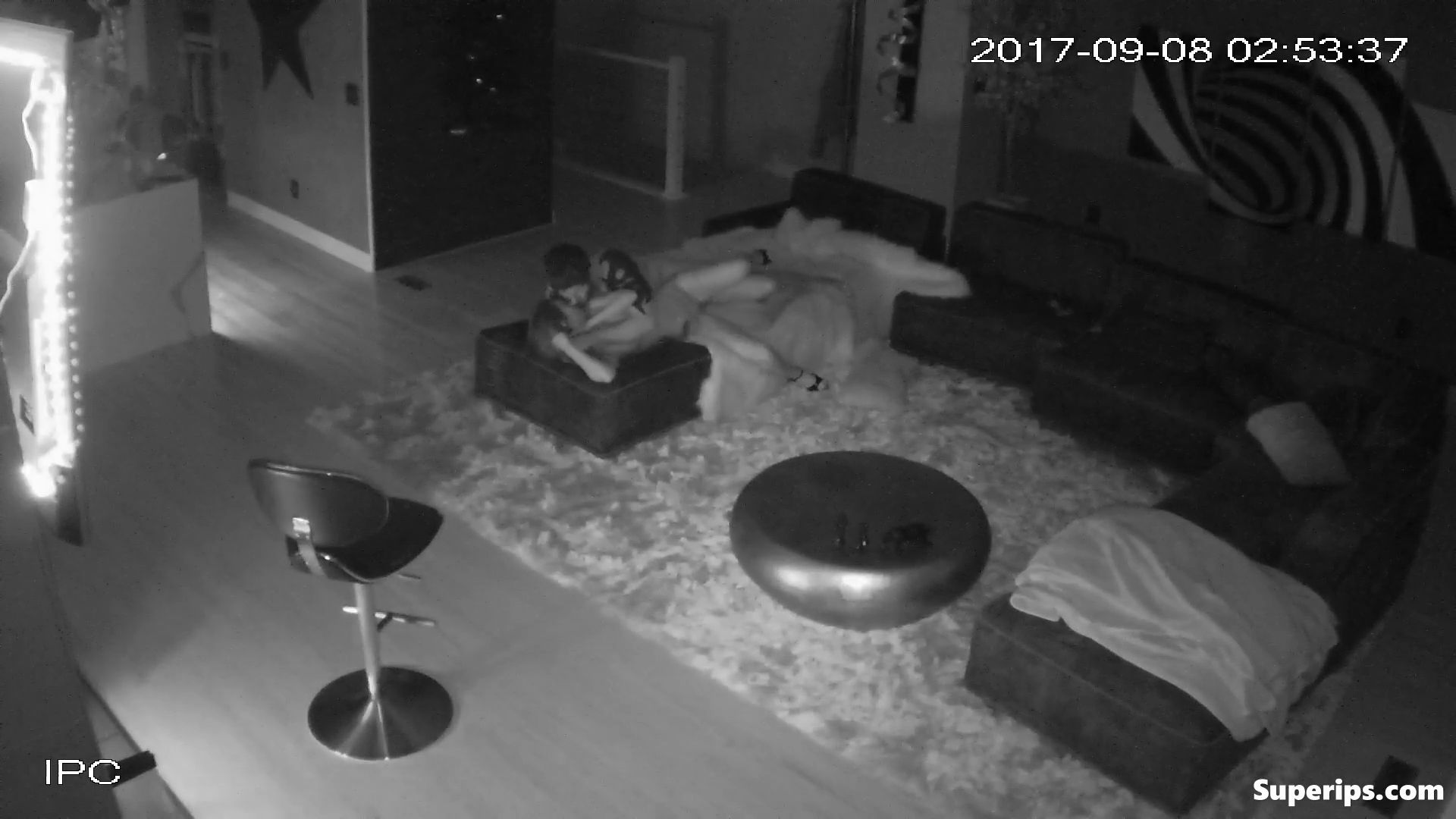 IPCAM – Young American couple fucks on their sofa IPCAM – Young American couple fucks on their sofa