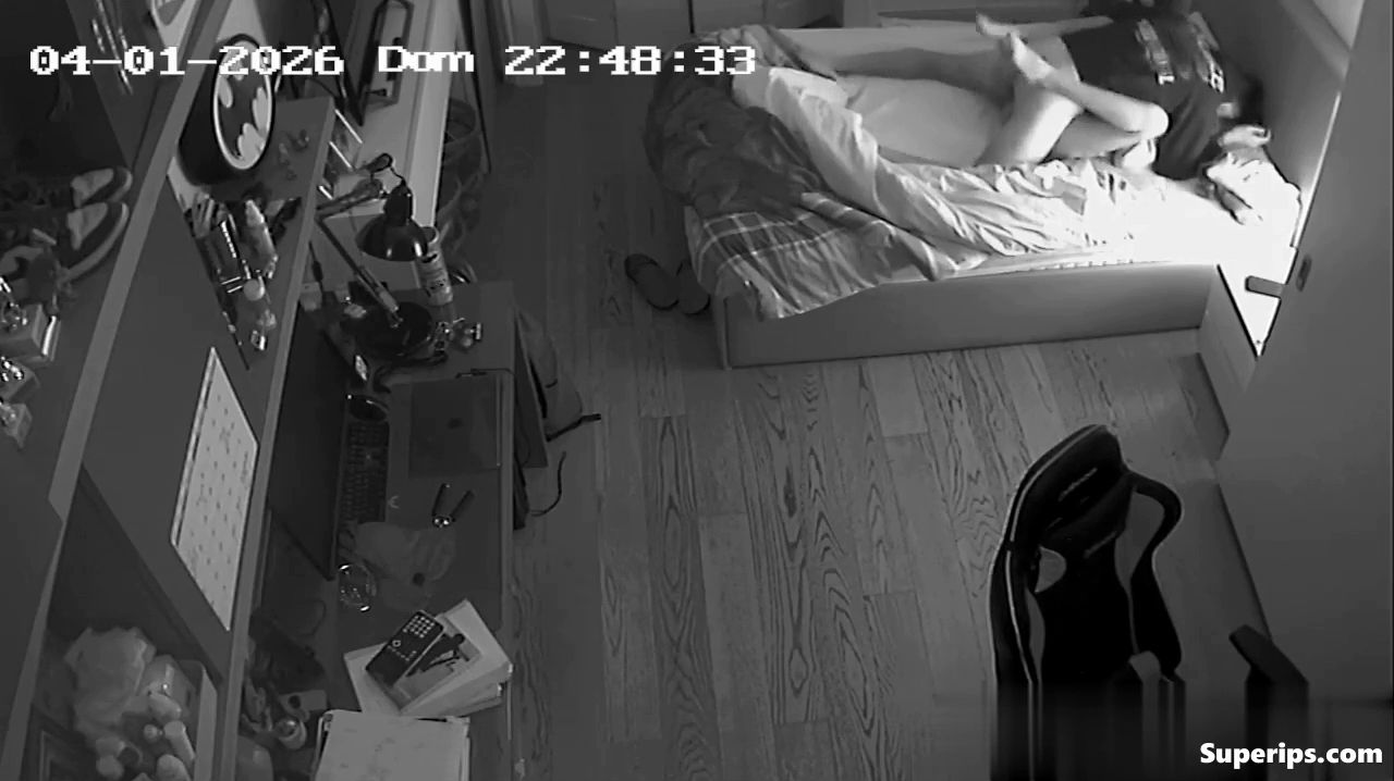 IPCAM – Sweet French girl gets her pussy destroyed IPCAM – Sweet French girl gets her pussy destroyed