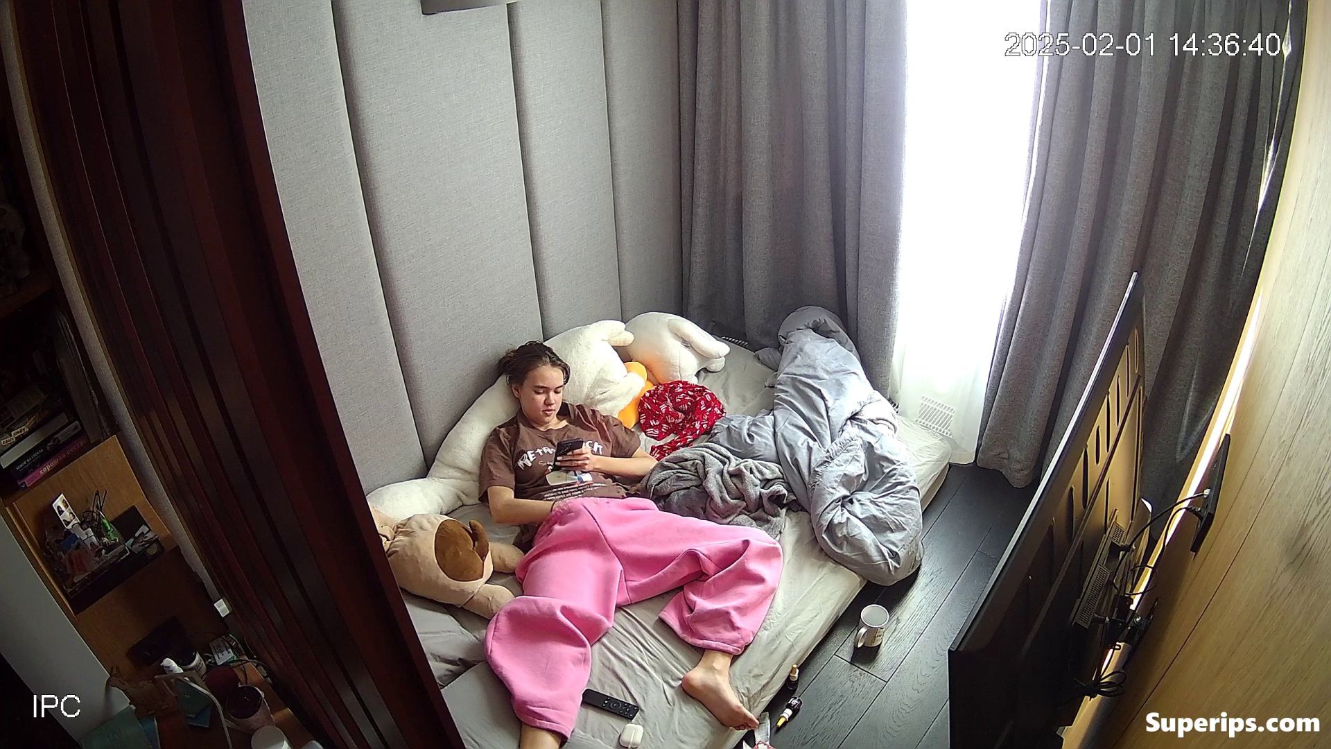 IPCAM – Hot college girl rubs her pussy IPCAM – Hot college girl rubs her pussy